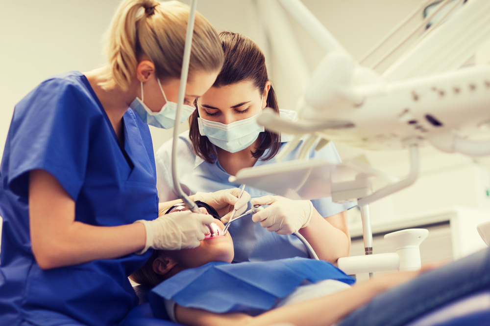 cosmetic dentist